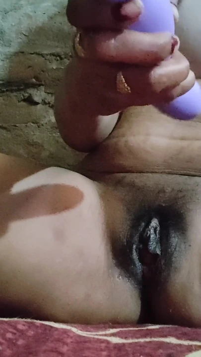 Hintli köy ev yapımı ateşli yenge çift pozisyon baigan ve seks oyuncakları bihar dildo seks videolarının tadını çıkardı desi oyuncaklarının tadını çıkardı | Klip 1