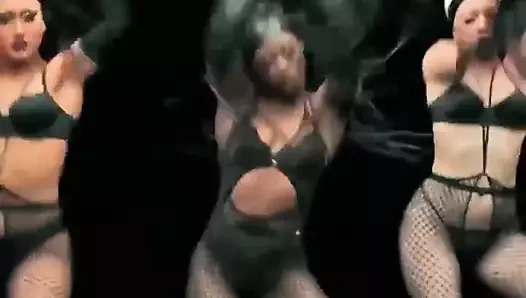 Demi moore - vahşi x fenty iç çamaşırı 10 01 2020