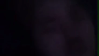 Kayley büyük bir osuruk yırtıyor