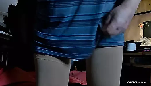 Dede hemşirelik yatağında mastürbasyon yapıyor.