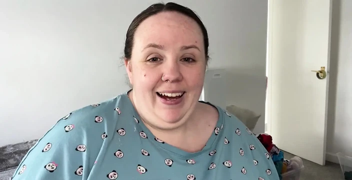 Oda arkadaşı porno izlerken seni izliyor | 31 TALIMATı