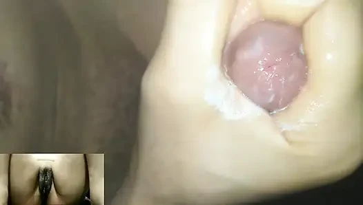Üvey oğul üvey annesine masaj yapıyor