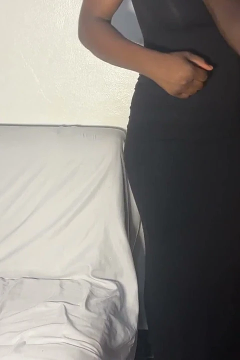 Afrikalı genç kızla ateşli amatör sert seks