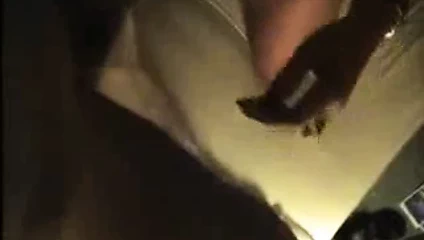 Büyük sürtüğünü gösteriyor!