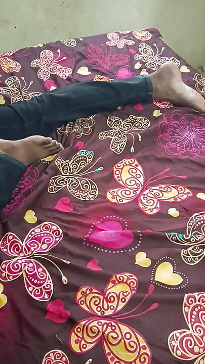 Gizli bir ilişki attha ve alludu sikişiyor whail masajı telugu sesi