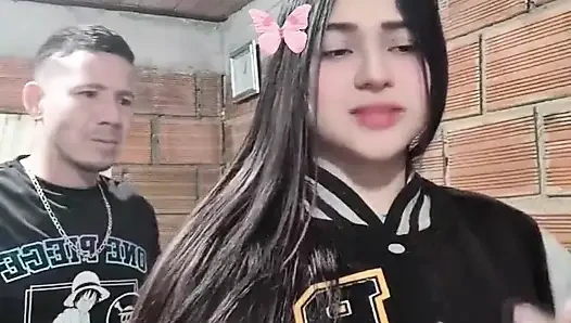 Beni onunla aldattığın için videoyu göstermek için yükledim