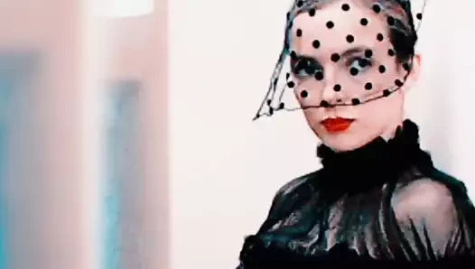 Villanelle ve eve polastri lezbiyen seks ve makaslama