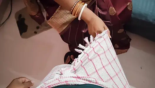 Tharki Sasur masum desi gelini baştan çıkarıyor - Hintçe edepsiz konuşma seks aile tabusu