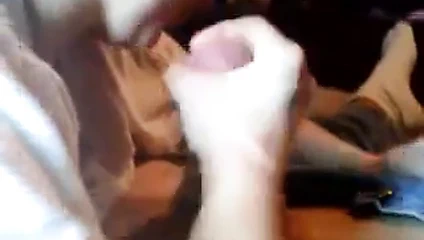 Evli kadın bir sürpriz alıyor