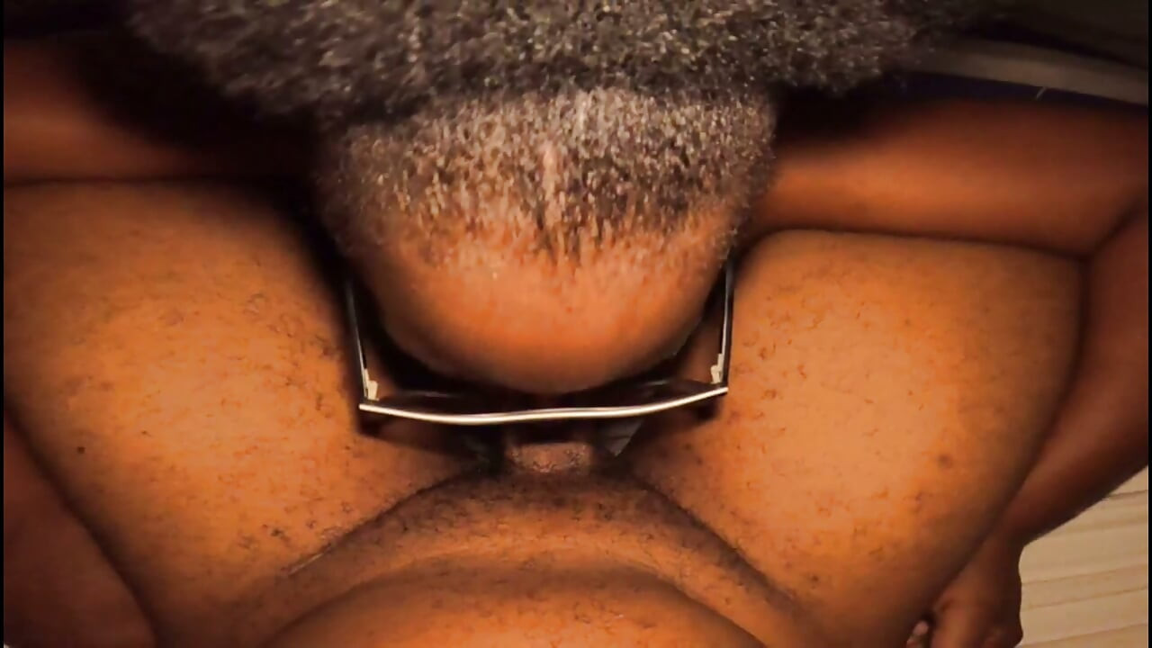 Kalın Üvey Kız Porno Influencer'ı Küvet Havuzunda Dışarıda Çok Kendinden Emin Deepthroat Yaparak Üvey Kardeşinin Büyük Sikini Emiyor - Mastermeat1