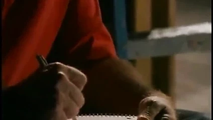 Kızıl saçlı sert biniyor