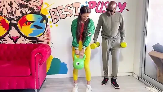 Siyah bir öğretmen beni götten sikiyor