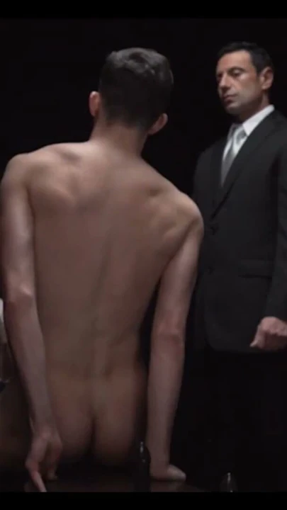 Mormon twink oturma üzerinde yapay penis aparat sonra becerdin tarafından baba | Klip 2