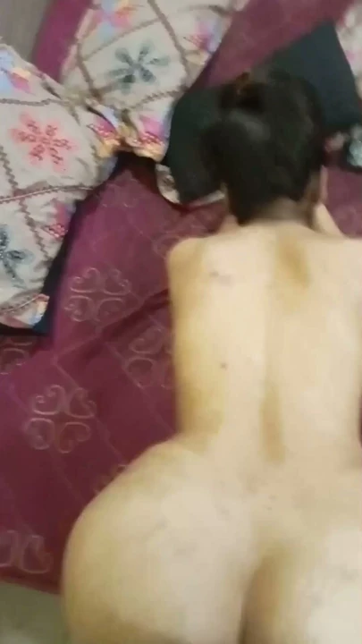 Am kraliçesinin götüne bütün gece sikiş, bhabhi'nin götünü şişirdi | Klip 1