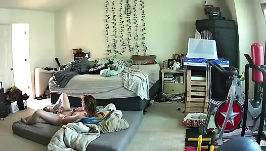 Ateşli orta yaşlı seksi kadın fışkırtırken yakalanıyor