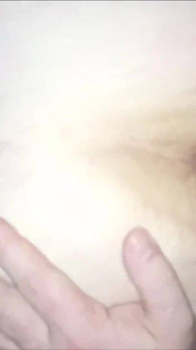 Milf bir komşuya iç dünyasına bir geçit açtı. | Klip 1