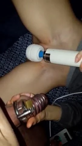 dom karısı kullanır vibratör koca içinde chasity
