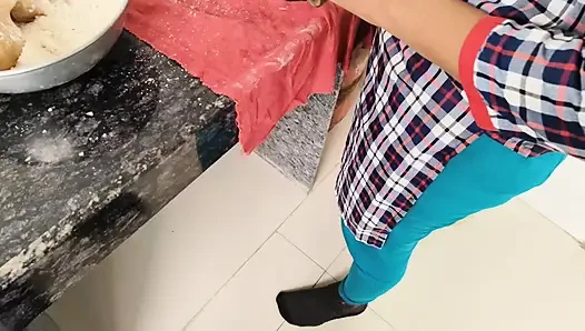 Hintli güzel kız sıkı ilk kez xxx videolar, desi güzel köylü kızı seks videoları