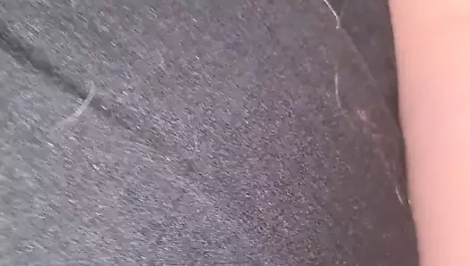 Karımın külotlu kıvrımlı kıçı