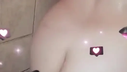 Duş alıyorum ve kendimi ısıtıyorum