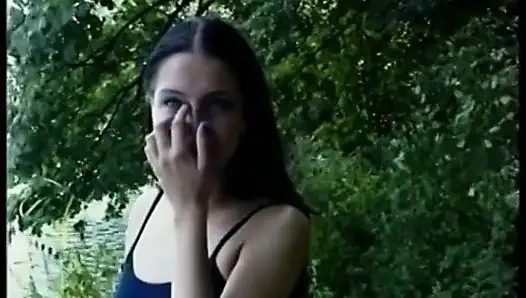 Esmer tatlı kız oyuncu seçmelerinde amcığını genişletiyor