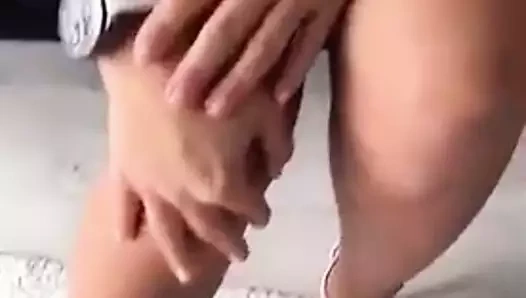 Afgan adam büyük popo kızla oynuyor