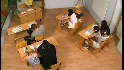 Çift nüfuz için bir kız istekli için büyük musluklar