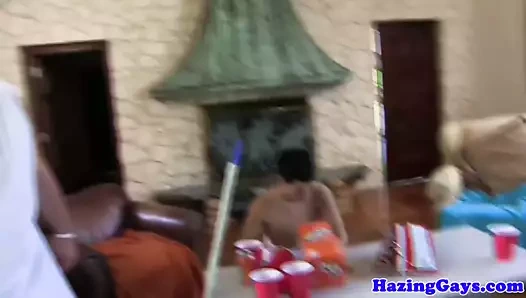 Güreşten sonra analiz edilen gerçek söz veren twinks