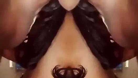 Rene Love büyük zenci yarağını boşaltıyor