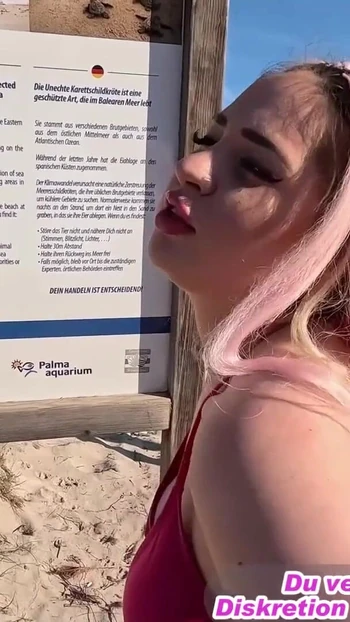 Потрясающий момент из "Немецкую тинку трахнули в задницу на пляже Майорки"