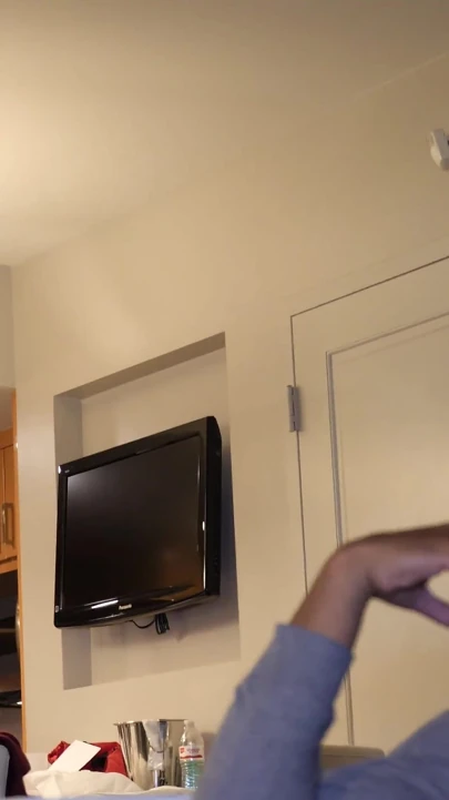 Tam video büyük zenci yarağı Jovan Jordan seksi orta yaşlı seksi sarışın Stub Arielle'i sikiyor