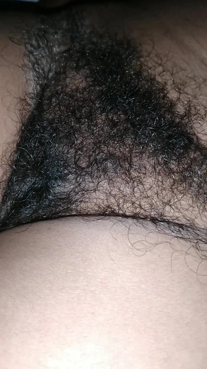 Волосатая киска шри-ланкийской жены