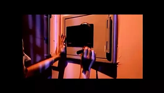 Poliziotto si scopa una ladra