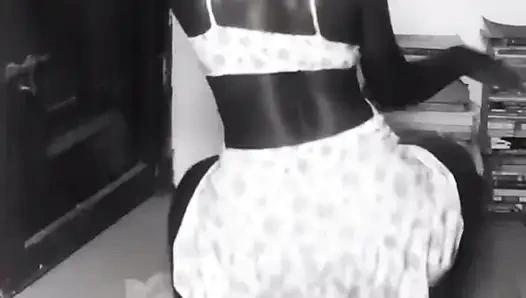 Zıplayabiliyorsa sakso çek ve....