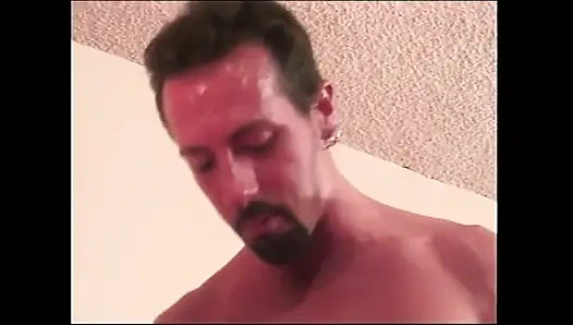 Amator biseks partisi evde sapık meraklısı ve kız 32