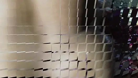 Geeta bütün gece üvey erkek kardeşi tarafından üvey kız kardeşinin önünde sikildi ve üvey erkek kardeşinin