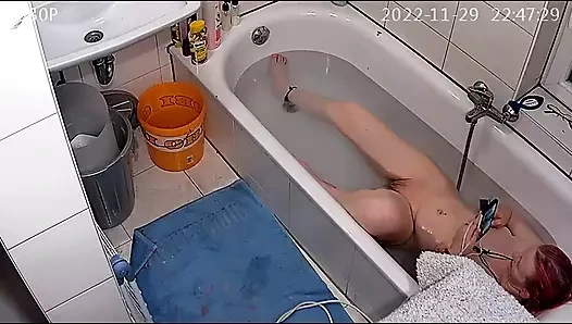 Küvette yakalandı (pt. 2)