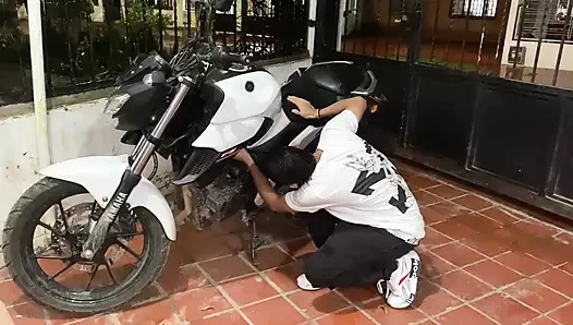 Çığlık atan tavşan, sürtüğü emmeyi ve binmeyi seviyor