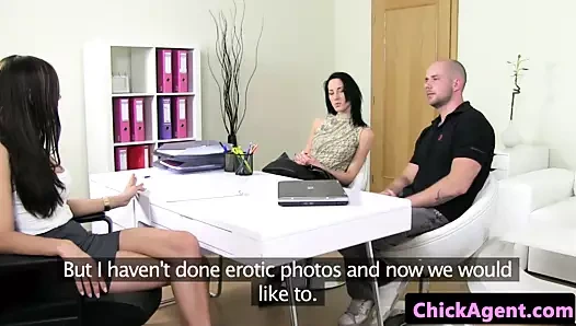 döküm ajan içinde üçlü ile saksocu çift