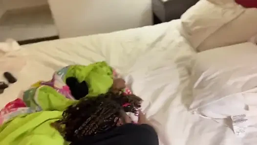 Anal kraliçe fijii porno kutusu Str8rich'in sıkı amcığını sikmesini istiyor