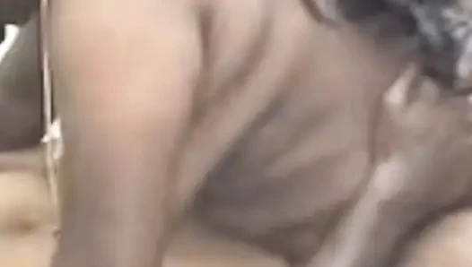 Üvey kız kardeşimle çıplak romantizm ve yarak sikişi