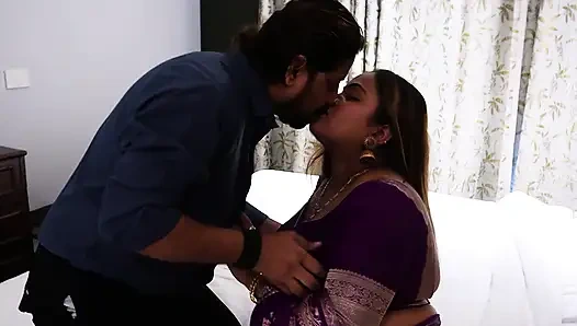 SEKSI YAKıŞıKLı ADAM AĞABEYI KARıSıNı EVDE YALNıZKEN SIKIYOR