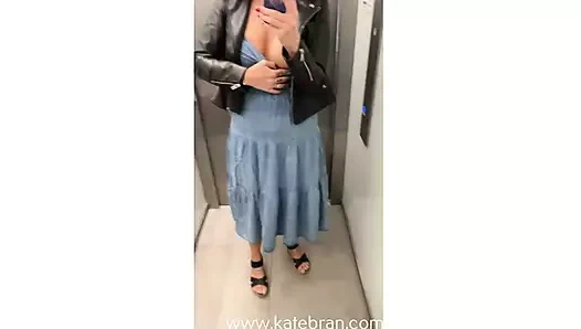 Ayak tabanlarımı yala ama dikkatli ol. Gıdıklanıyorum