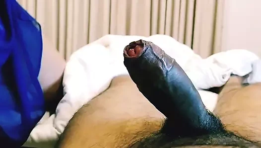 Süper azgın ırklararası çift evde sikişiyor