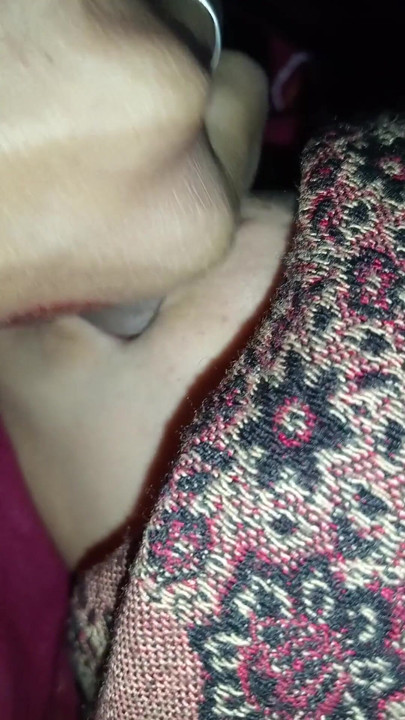 Genç 18+ liseli kız genç oğlanla seks esareti oynamak istiyor dominant maço sınıfı genç 18+ okul larki... | Klip 1