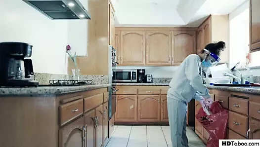 Covid, karının teslimatçı çocukla seks yapmasını engelleyemez