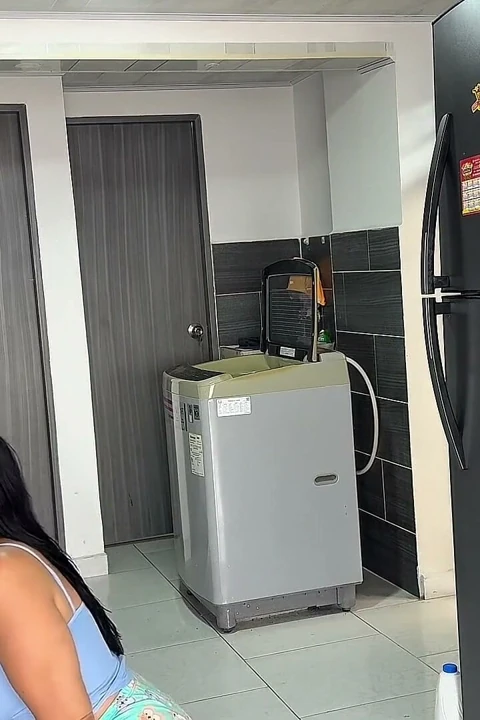 Kız, pizza teslimatçısına tuzak kuruyor