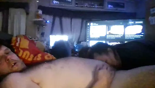 İlk yıl dönümümüz için bir oral seks