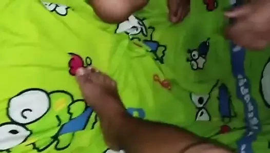 Kolay öğretmenlerin öğrencileriyle seks yaptıkları videolardan oluşan bir koleksiyon görmek en keyiflisidir