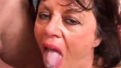 Clitorissa'nın eski spunker bir yüz alır